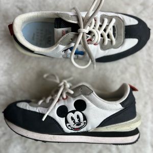 Zara Disney Mickey Mouse Donald Duck Boys Sneakers 34 Size 2